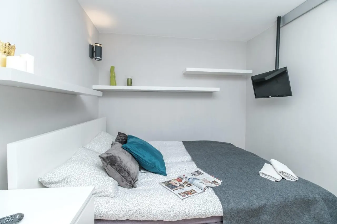 Warsaw Inside Solec II Apartment Poland